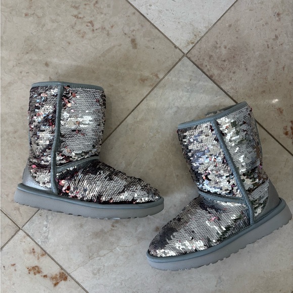UGG | Cosmic Classic Short Sequin Silver Pink Boots - Picture 8 of 16